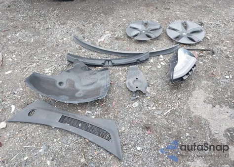 2019 Tesla Model 3 Long Range/Mid Range/Standard Range/Standard Range Plus из США, поврежденный, VIN 5YJ3E1EA5KF413025